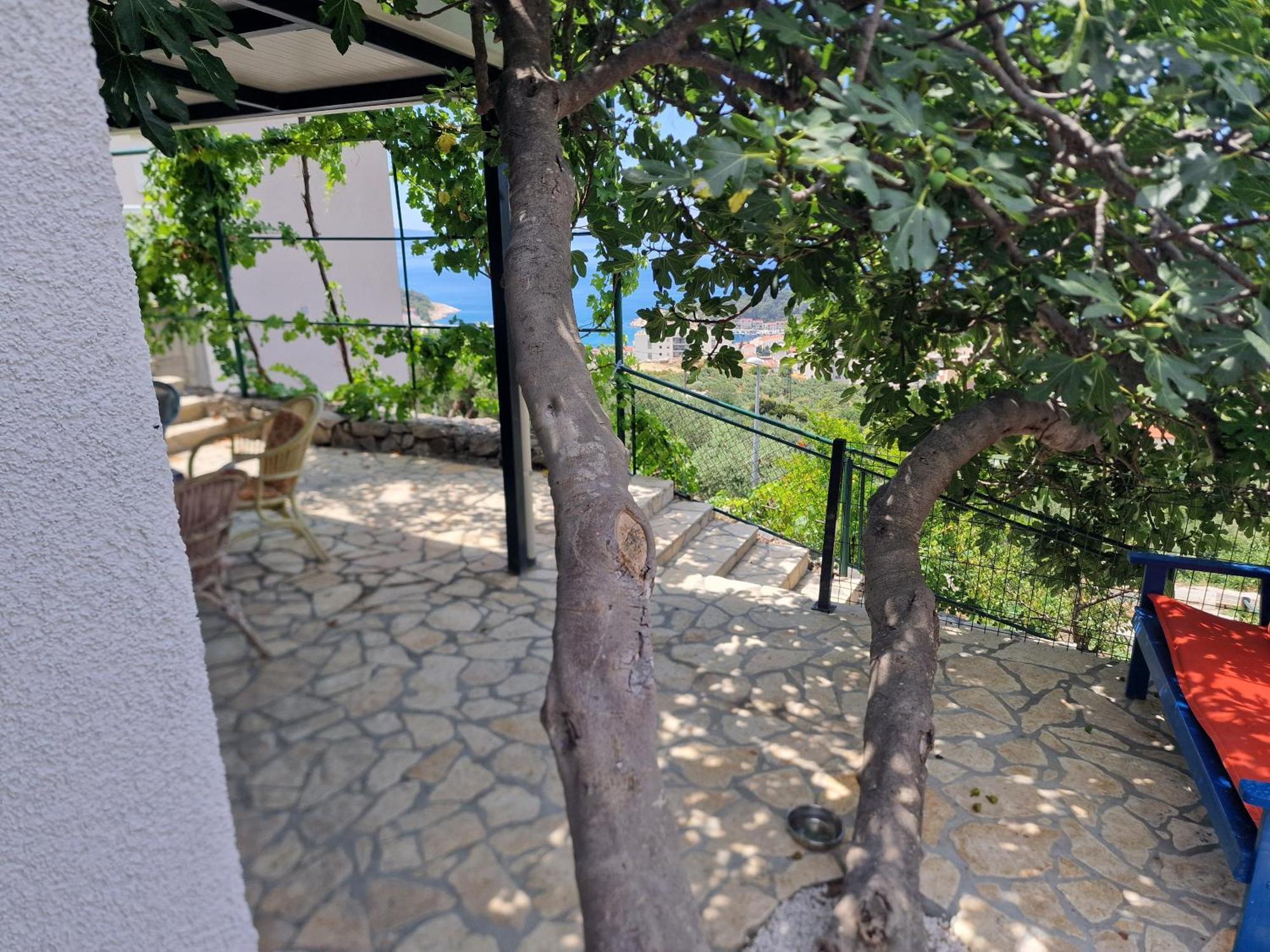 Apartment Josh Makarska