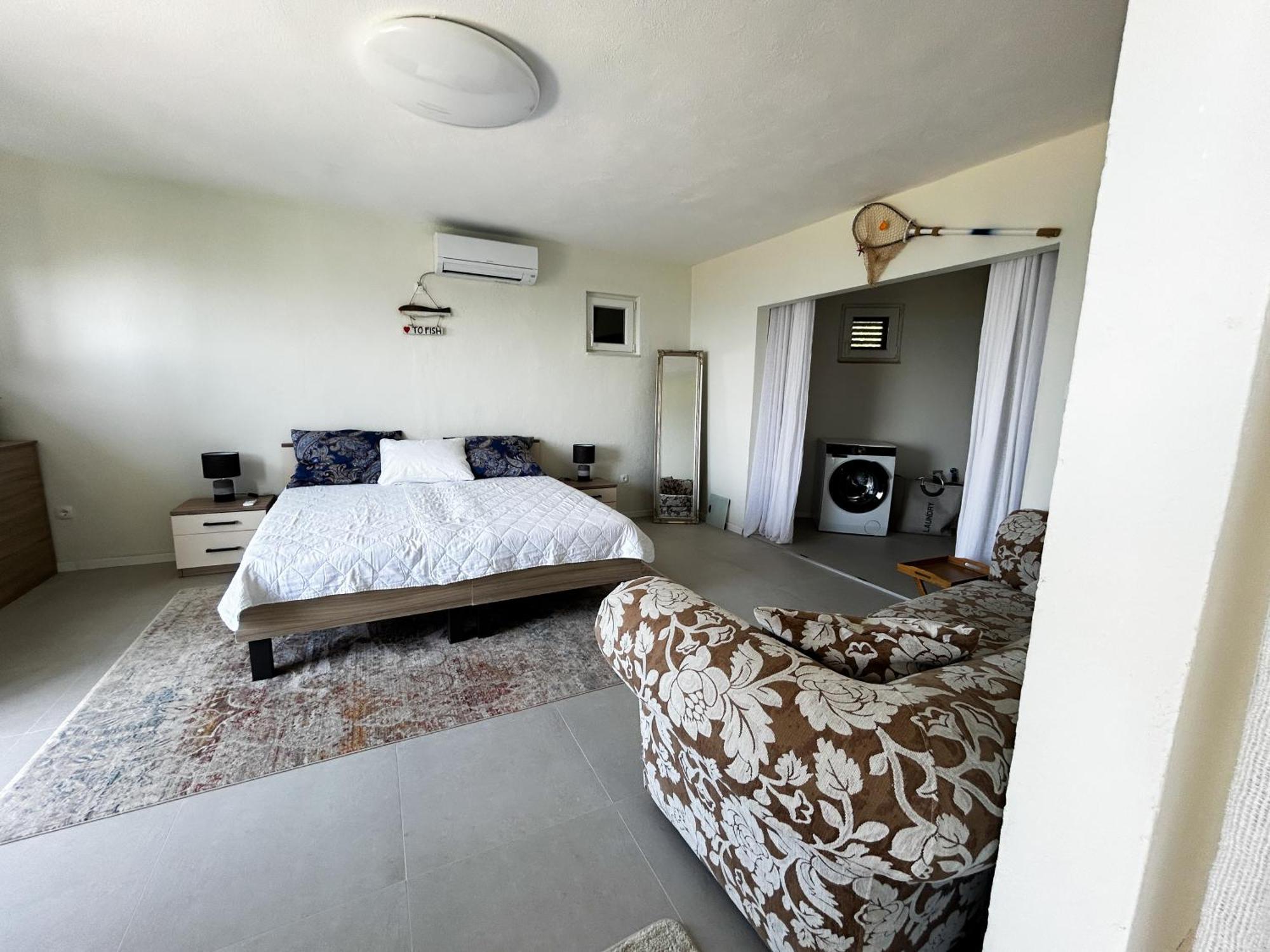 Apartment Josh Makarska