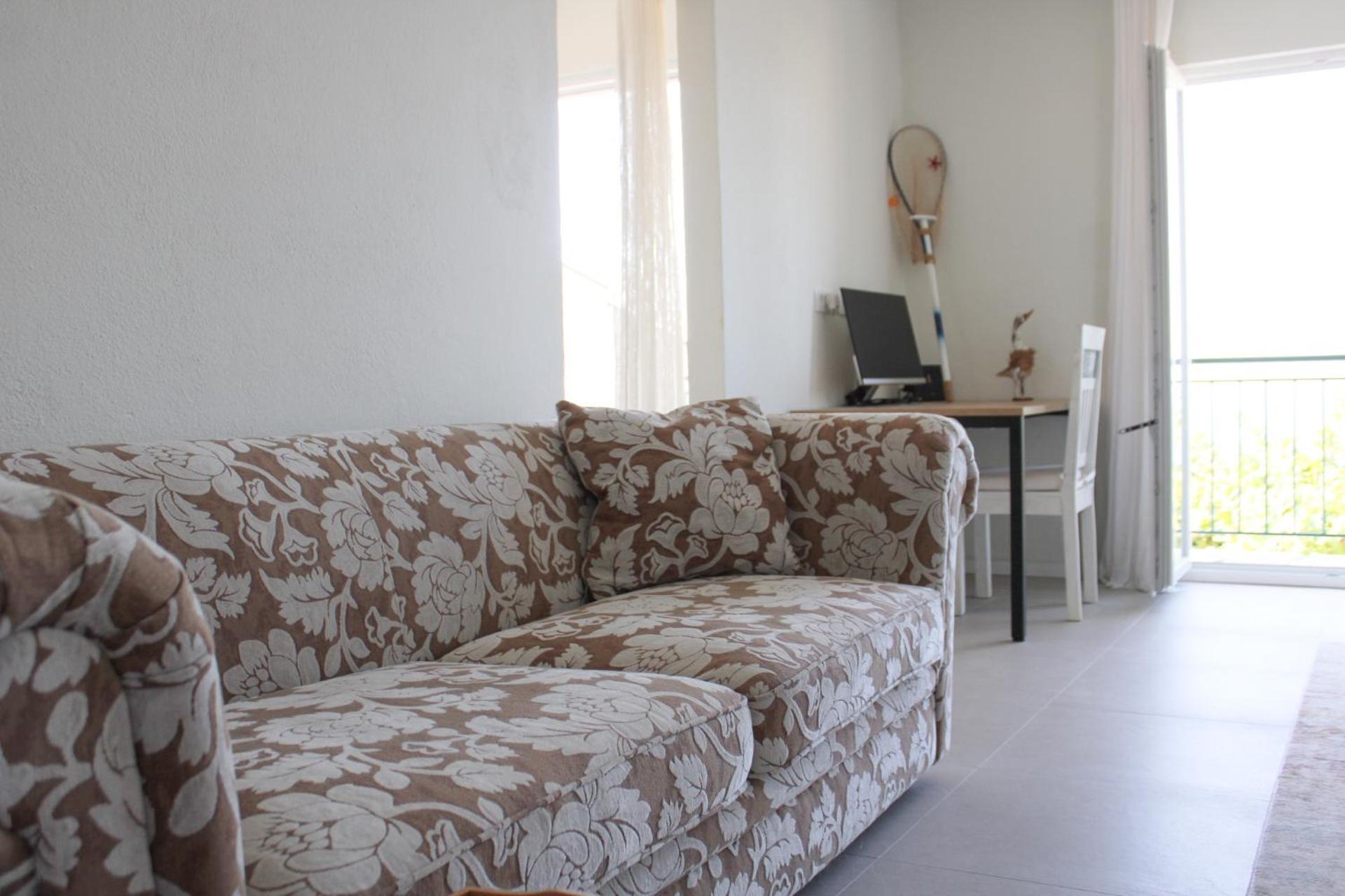Apartment Josh Makarska
